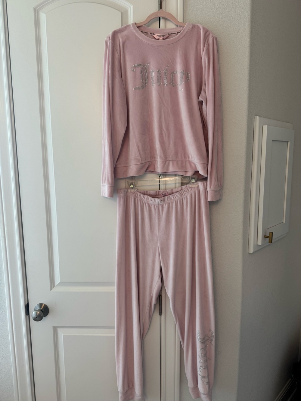 Juicy Couture Women's Pink Velour Pajama Set